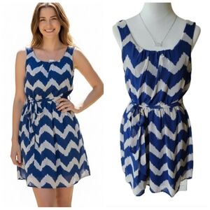 Lily Rose milkmaid dress blue and cream sleeveless chevron striped size Small
